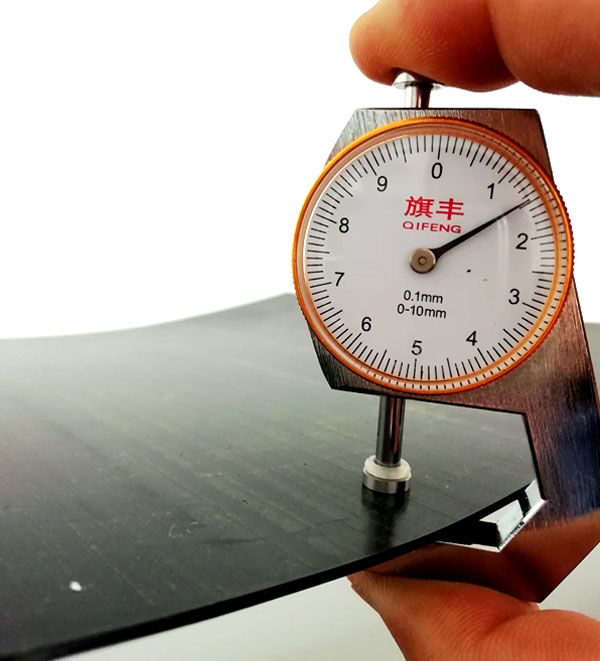 测量精品无码一区二区三区水蜜桃承传的厚度